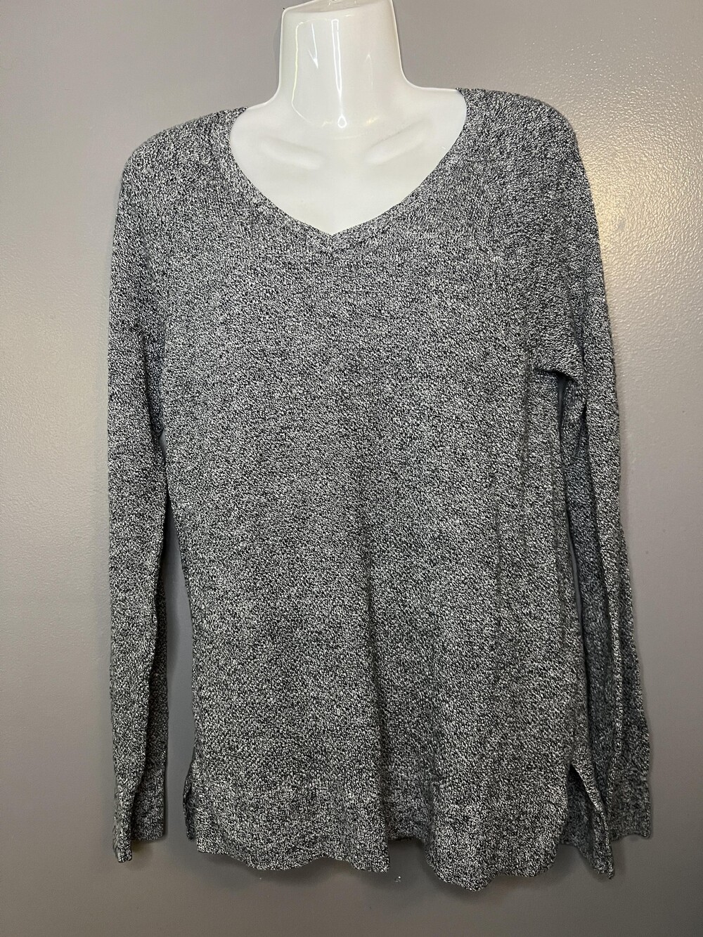 GAP Sweater Womens Medium Black Space Dye Bella V Pullover Knit Cotton Blend